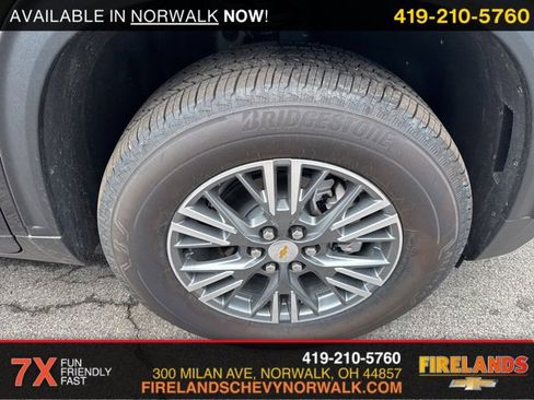 New 2025 Chevrolet Traverse LT w/ Driver Confidence Package image 11