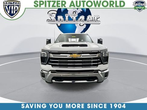 Used 2024 Chevrolet Silverado 2500 LTZ w/ LTZ Premium Package AWD/4WD image 3
