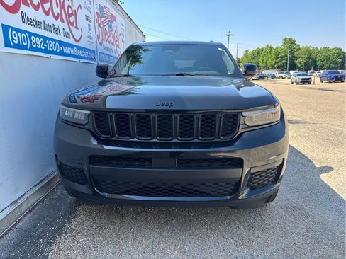 Used 2021 Jeep Grand Cherokee L Laredo AWD/4WD image 5