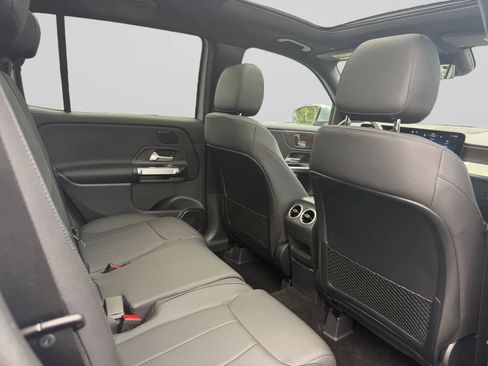 Used 2026 Mercedes-Benz GLB 250 image 30