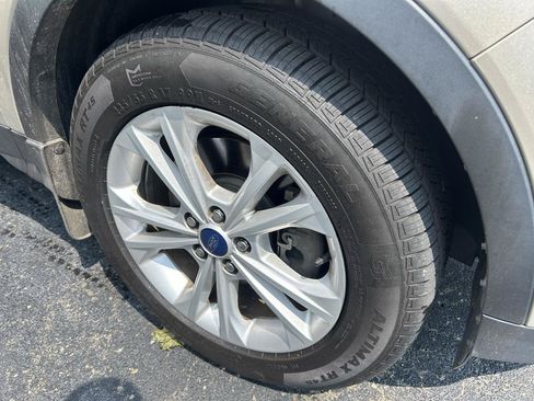 Used 2018 Ford Escape SE AWD/4WD image 19