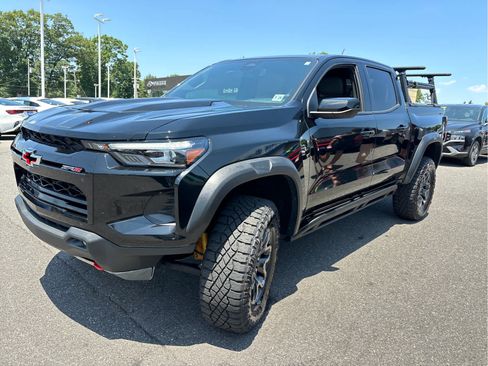 Certified 2024 Chevrolet Colorado ZR2 w/ ZR2 Convenience Package III AWD/4WD image 6