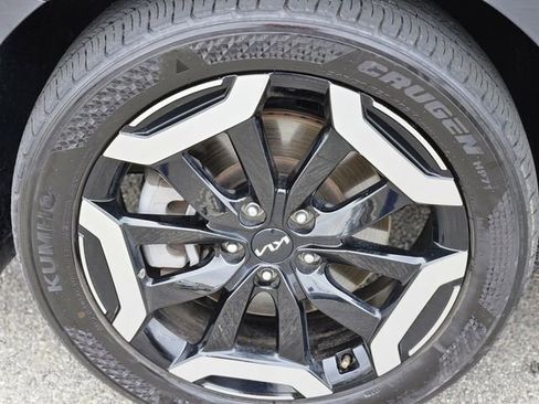 Used 2025 Kia Telluride S FWD image 10