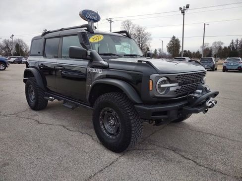 Used 2023 Ford Bronco Everglades image 7