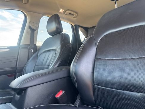 Used 2021 Ford Escape SEL w/ Technology Package FWD image 37