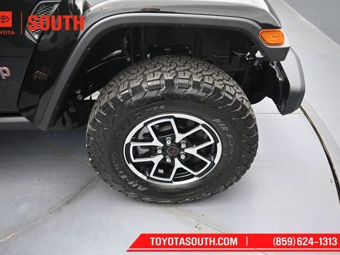 Used 2026 Jeep Wrangler Unlimited Rubicon AWD/4WD image 30