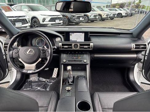 Used 2016 Lexus IS 300 AWD w/ F Sport Package image 9
