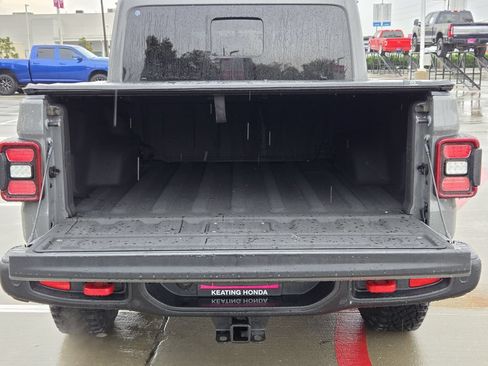 Used 2021 Jeep Gladiator Rubicon AWD/4WD image 17