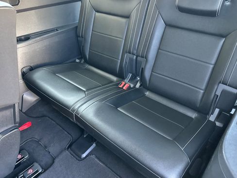 Certified 2023 Volkswagen Atlas SE image 15