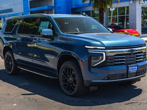 New 2026 Chevrolet Suburban Premier w/ LPO, Illumination Package AWD/4WD image 6