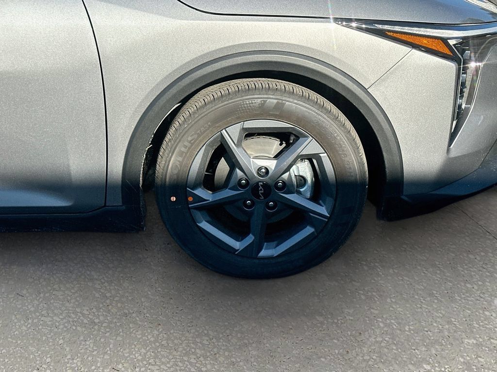 New 2026 Kia K4 FWD image 28