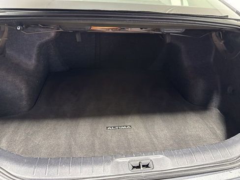 Used 2025 Nissan Altima 2.5 SV FWD image 18
