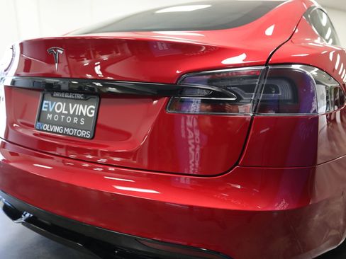 Used 2022 Tesla Model S Standard Range AWD/4WD image 17