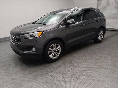 Used 2019 Ford Edge SEL w/ Equipment Group 201A FWD image 2