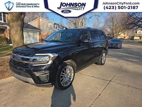 Used 2023 Ford Expedition Limited image 1