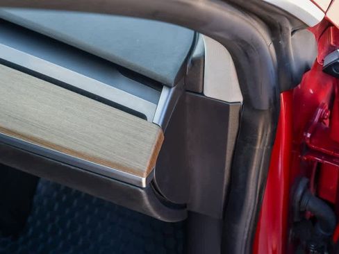 Used 2019 Tesla Model 3 Mid Range image 14