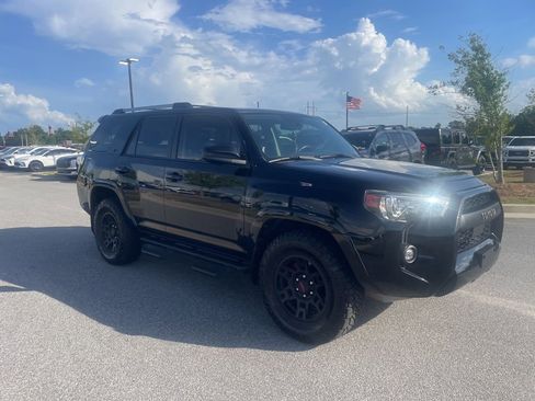 Used 2022 Toyota 4Runner SR5 RWD image 8