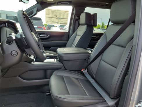 New 2026 GMC Yukon Denali w/ Denali Reserve Package AWD/4WD image 18