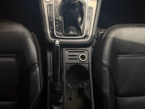 Used 2017 Volkswagen Golf Wolfsburg Edition FWD image 30