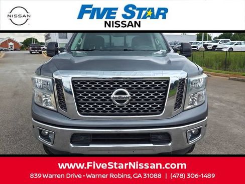 Used 2017 Nissan Titan SV RWD image 2
