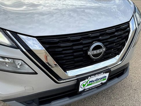 Used 2022 Nissan Rogue SV image 30