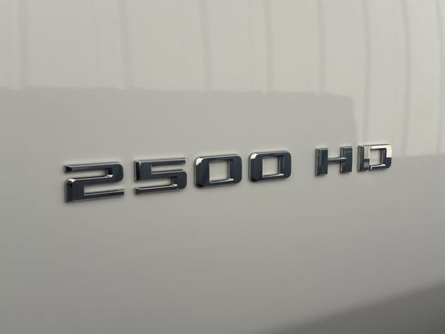 Used 2021 Chevrolet Silverado 2500 High Country w/ Z71 Off-Road Package image 21