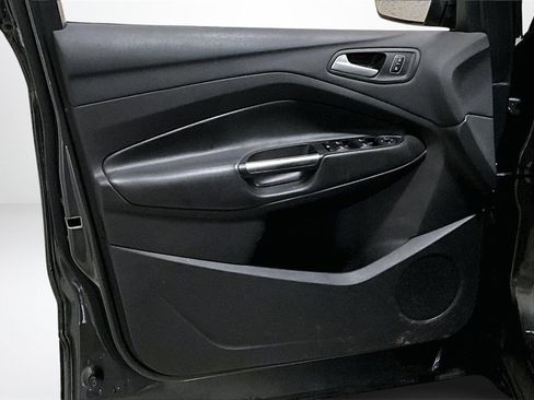 Used 2017 Ford Escape SE w/ Equipment Group 201A image 20