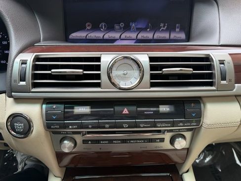 Used 2014 Lexus LS 460 image 20