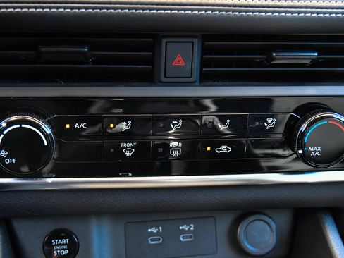 Used 2024 Nissan Rogue S FWD image 22