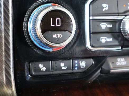 Used 2023 GMC Yukon Denali Ultimate AWD/4WD image 34