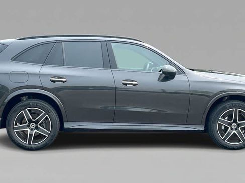 Used 2026 Mercedes-Benz GLC 300 4MATIC image 9