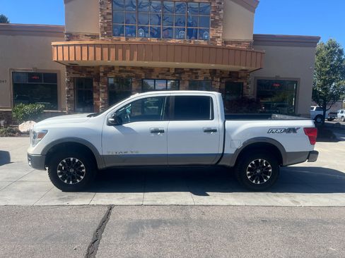 Used 2018 Nissan Titan PRO-4X image 2