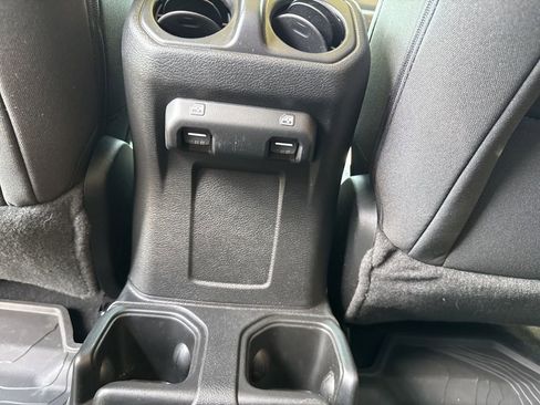 Used 2023 Jeep Gladiator Willys image 54