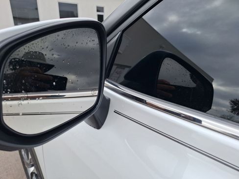 Used 2022 Toyota Highlander XLE image 14