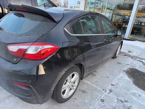 Used 2017 Chevrolet Cruze LT w/ Convenience Package image 3