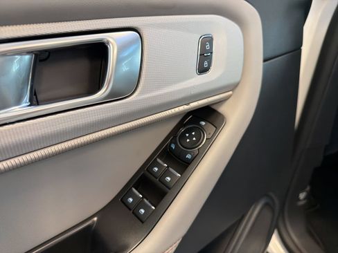 New 2026 Ford Explorer Active w/ Active Comfort Package AWD/4WD image 17