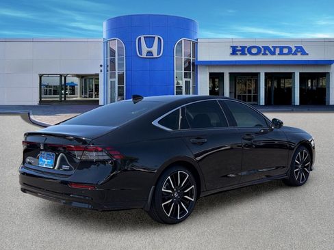 New 2026 Honda Accord Touring image 7