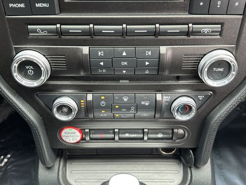 Used 2017 Ford Mustang GT w/ Black Accent Package RWD image 29