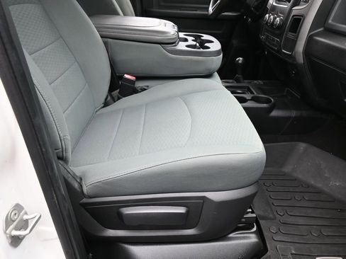 Used 2018 RAM 3500 Tradesman w/ Chrome Appearance Group image 37