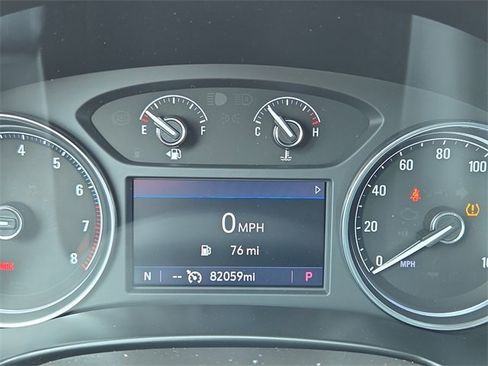 Used 2021 Buick Enclave Essence image 22