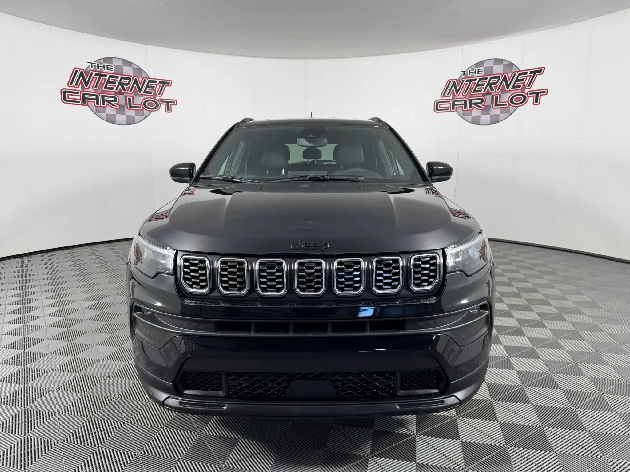 Used 2026 Jeep Compass Limited AWD/4WD image 2