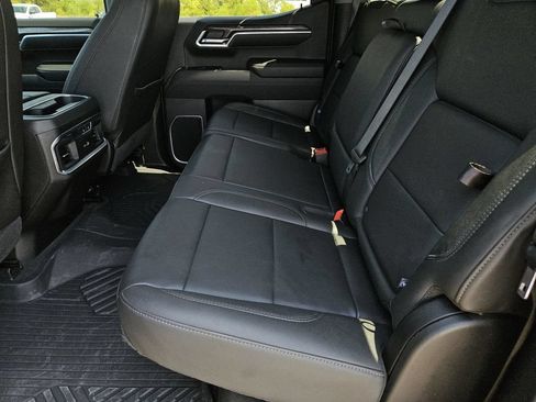 Used 2024 Chevrolet Silverado 1500 LTZ AWD/4WD image 33