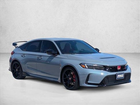Used 2024 Honda Civic Type R image 3
