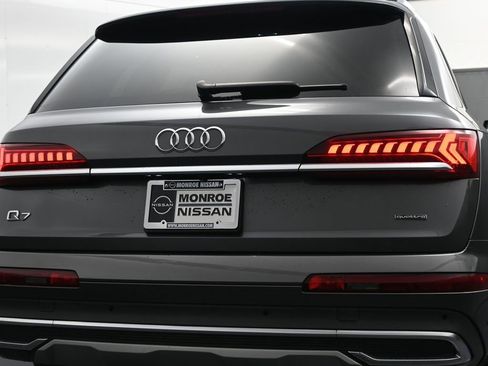 Used 2023 Audi Q7 3.0T Premium Plus image 10