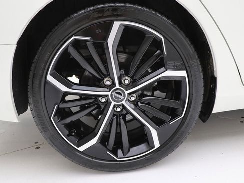 Used 2025 Nissan Altima 2.5 SR image 9