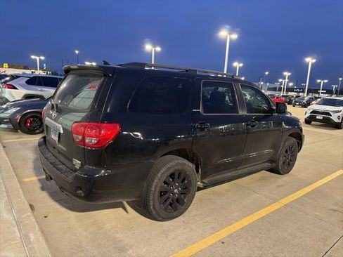 Used 2017 Toyota Sequoia Limited image 3
