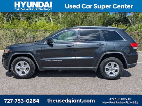 Used 2014 Jeep Grand Cherokee Laredo w/ Security & Convenience Group AWD/4WD image 2