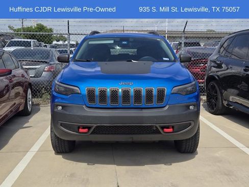 Used 2019 Jeep Cherokee Trailhawk w/ Comfort/Convenience Group AWD/4WD image 2