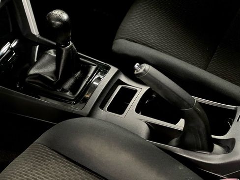 Used 2017 Mitsubishi Lancer ES image 32