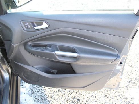 Used 2013 Ford C-MAX SEL image 21